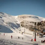 A La Montagne